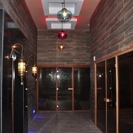 Emerald Dreams Apartment *